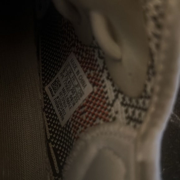 Yeezy boost - Picture 2 of 2